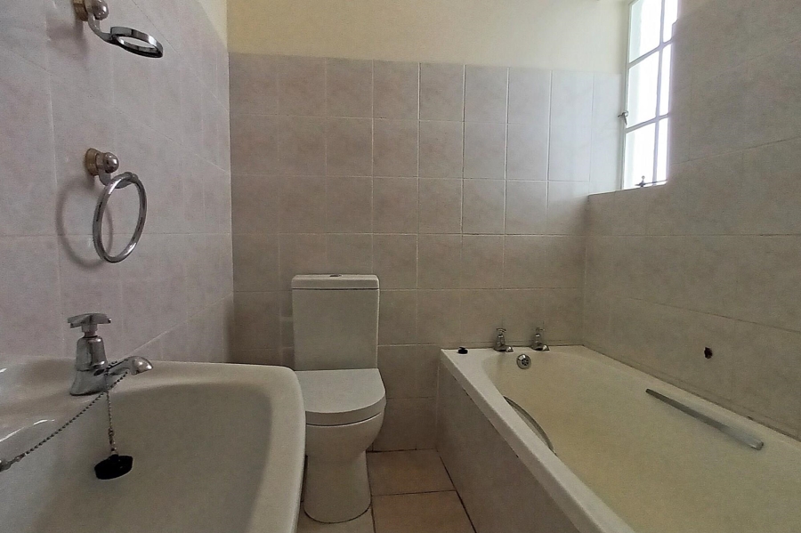 3 Bedroom Property for Sale in Bonza Bay Eastern Cape